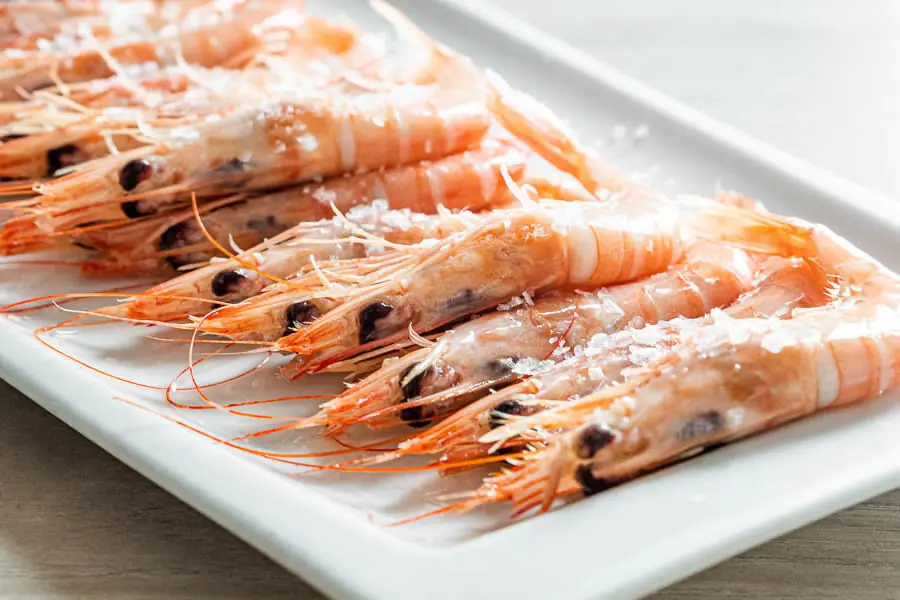Restaurante en Huelva Isla Bacuta - Mariscos y cocina de mercado